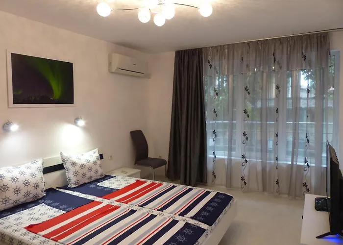 Apartament Holiday Апартаменты *